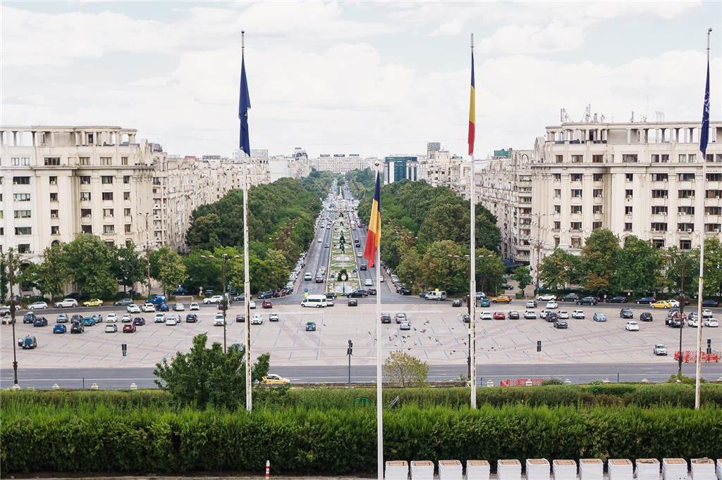 Warum Rumänien für den Flughafen Dortmund so wichtig ist Der "Bulevardul Unirii" ist eine zentrale Hauptstraße in der rumänischen Hauptstadt Bukarest.