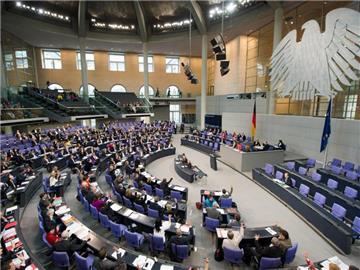 Der Bundestag hat das Eilgesetz zur Preisstoppverlängerung für patentgeschützte Medikamente verabschiedet. Foto: Maurizio Gambarini