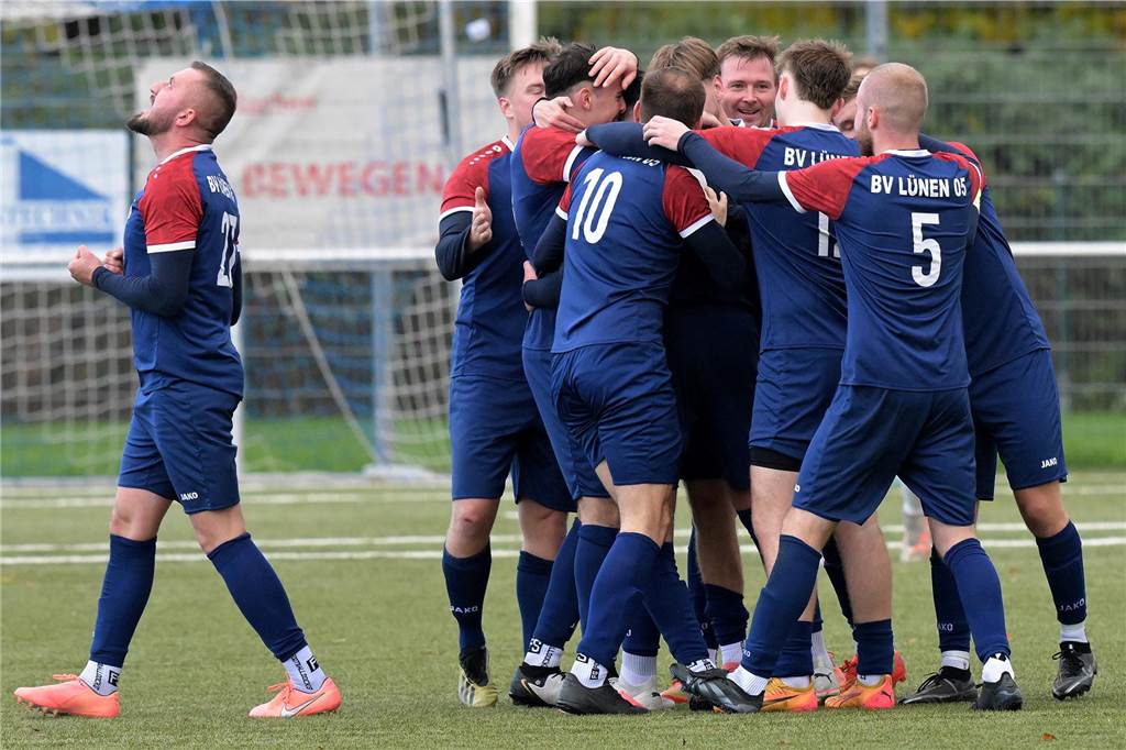 Die fünf verrücktesten Spiele der Hinrunde in Lünen Spieler des BV Lünen jubeln.