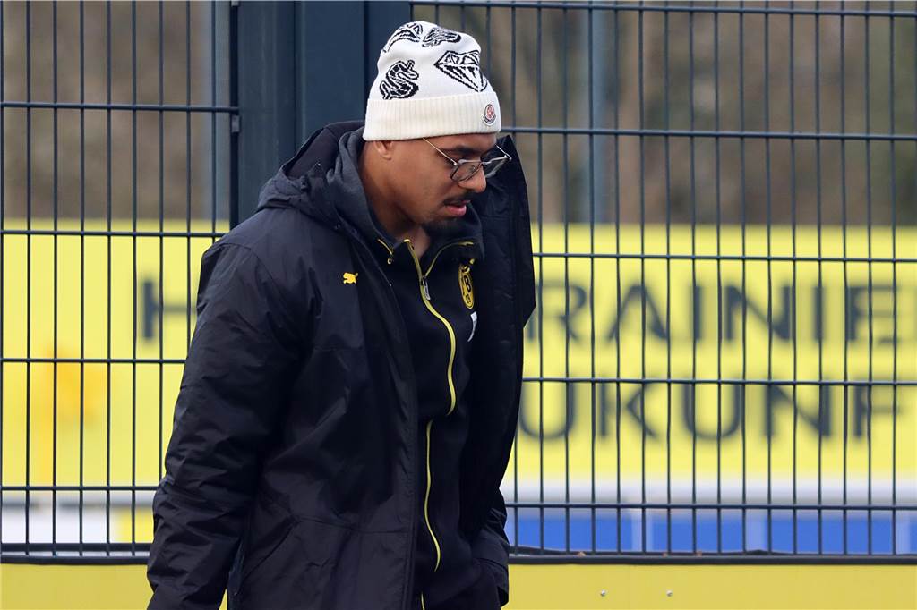 Der BVB auf dem Weg ins Teamhotel.