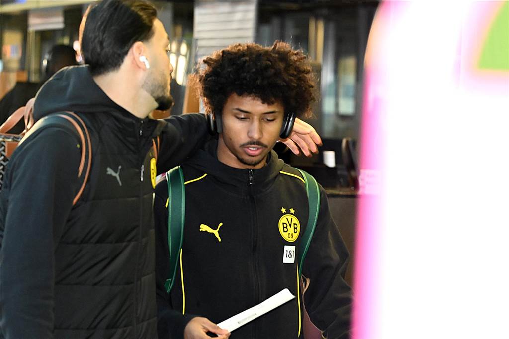 Der BVB auf dem Weg nach Heidenheim.