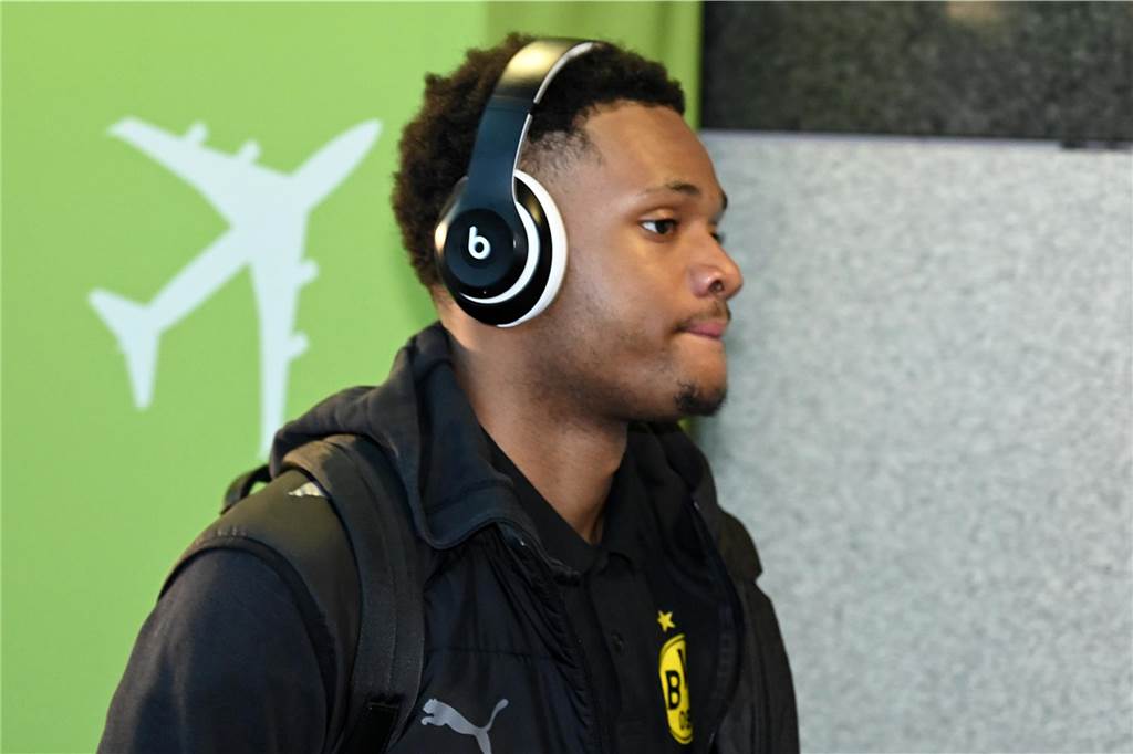 Der BVB auf dem Weg nach Heidenheim.