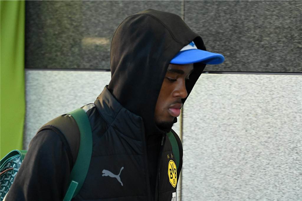 Der BVB auf dem Weg nach Heidenheim.