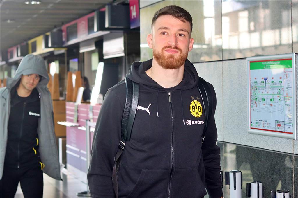 Der BVB auf dem Weg nach Leipzig.