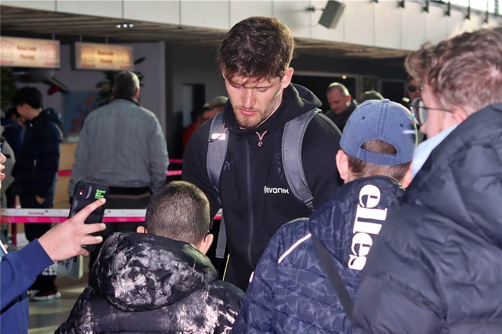 Der BVB auf dem Weg nach Leipzig.