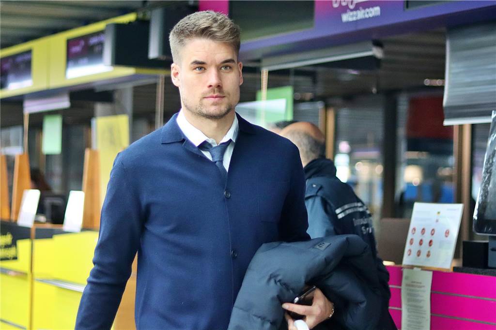 Der BVB auf dem Weg nach London.