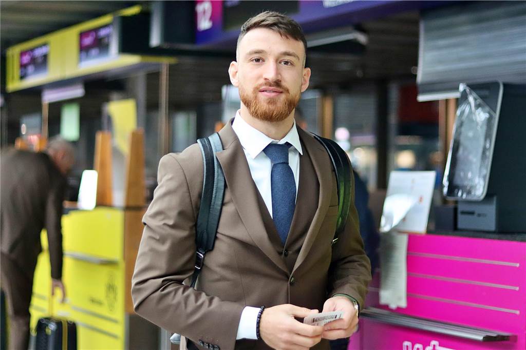 Der BVB auf dem Weg nach London.