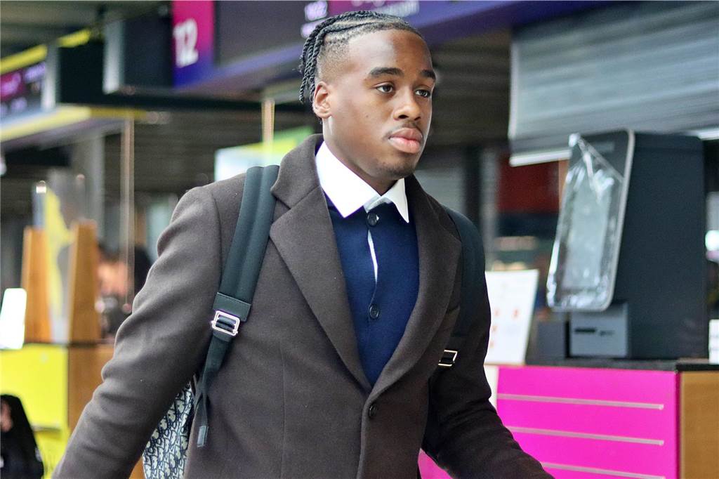 Der BVB auf dem Weg nach London.