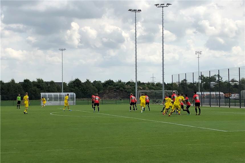U23 vom BVB schießt sich gegen niederländischen Zweitligisten den Frust von der Seele Der BVB II testete am Freitag gegen den NEC Nijmegen.