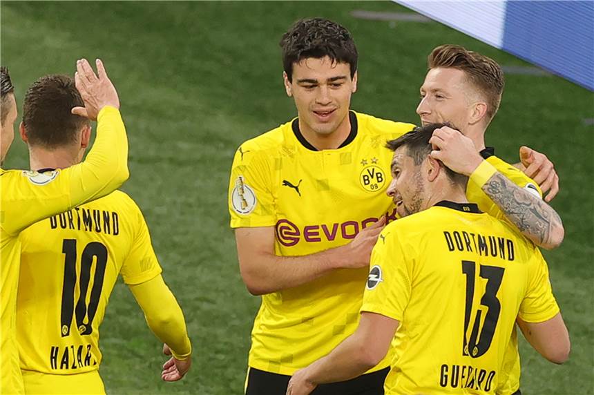 BVB-Ausnahme wegen Pokalfinale: Neue Anstoßzeit gegen Mainz steht fest Der BVB ist ins Finale des DFB-Pokals eingezogen.