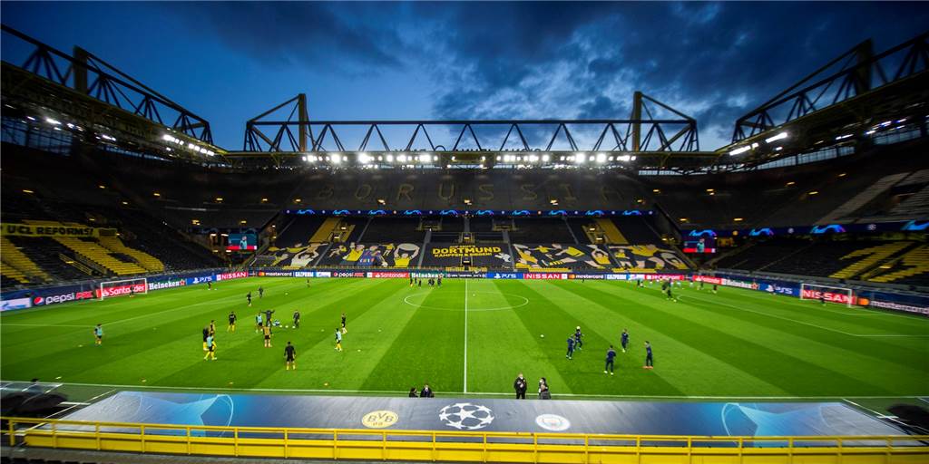 Energiekrise trifft die Bundesliga: Diese Einsparungsziele verfolgt der BVB Der BVB setzt im Signal Iduna Park auf LED-Flutlichtstrahler.