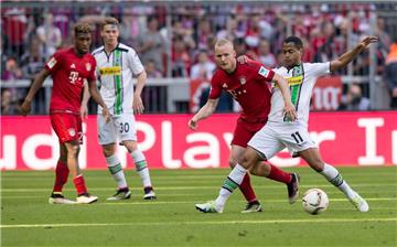 Der BVB zeigt Interesse an der Verpflichtung von Sebastian Rode (M.).