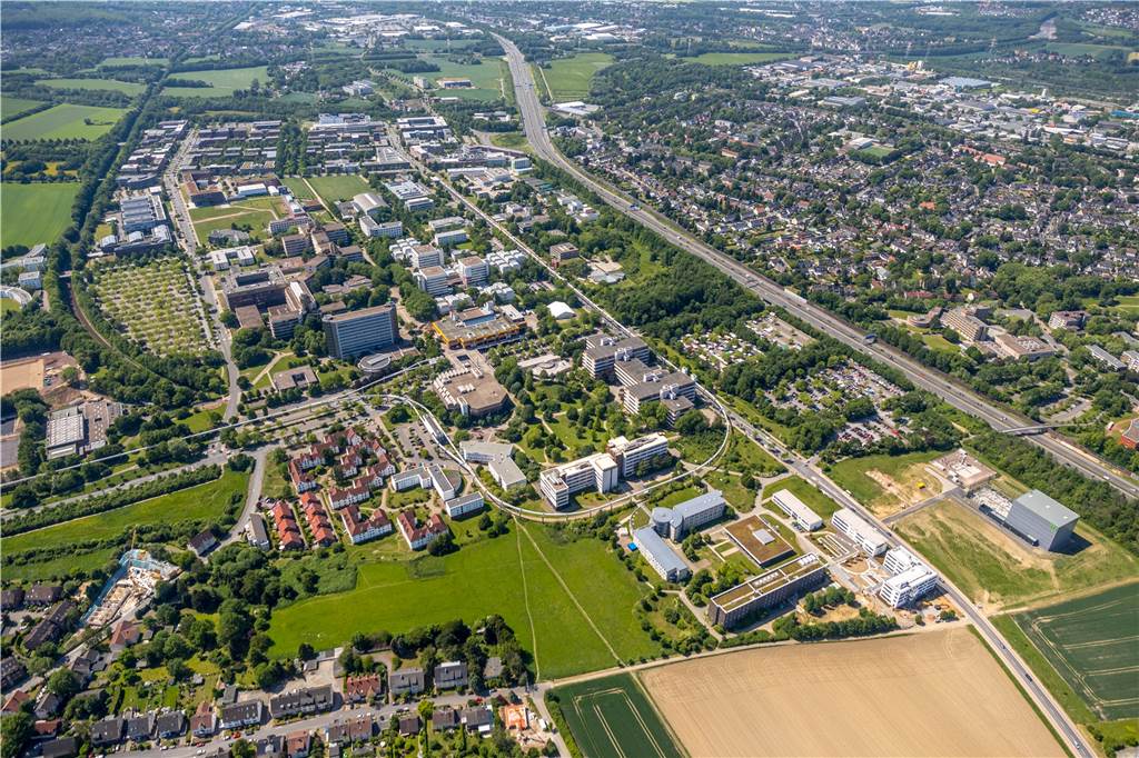 Neuer TU-Rektor im Interview: Die Raumnot an der Uni ist massiv Der Campus Nord ist in den letzten Jahren kräftig gewachsen. Neben Gebäude der TU gibt es hier auch Fachbereich der FH (unten) und den Technologiepark.