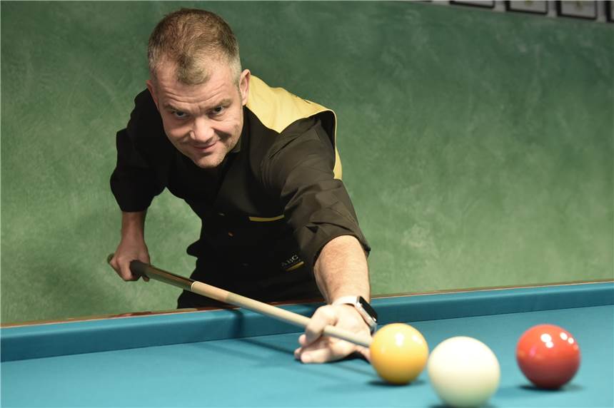 Castrop-Rauxeler Billardspieler stört einen Koreaner beim Schlafen Der Castrop-Rauxeler Billardspieler Markus Dömer liefert sich Duelle mit Spielern aus dem fernen Ausland.