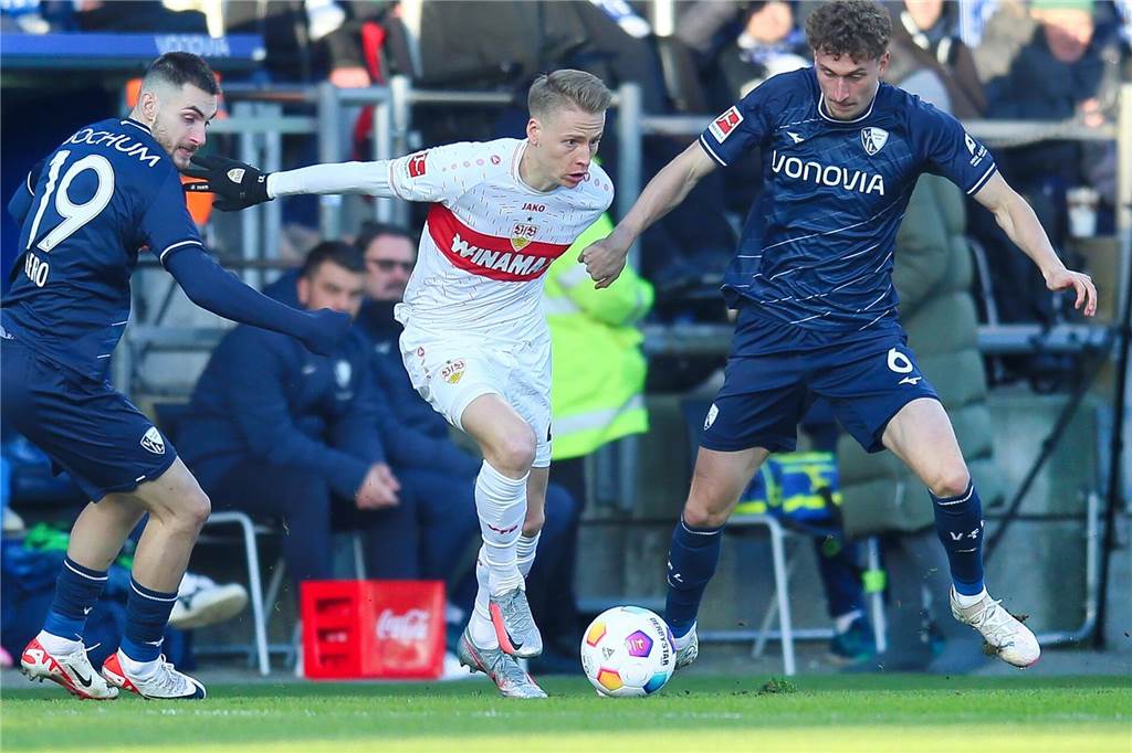 Der Castrop-Rauxeler Profi Chris Führich war rund 10,5 Kilometer unterwegs im Duell seines VfB Stuttgart beim VfL Bochum. Dieses ging mit 0:1 verloren.