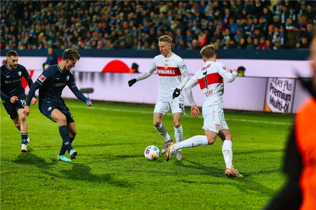 Der Castrop-Rauxeler Profi Chris Führich war rund 10,5 Kilometer unterwegs im Duell seines VfB Stuttgart beim VfL Bochum. Dieses ging mit 0:1 verloren.