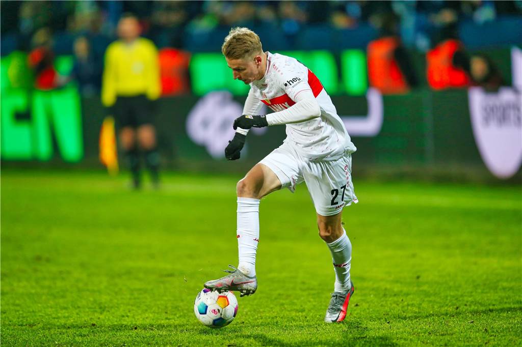 Der Castrop-Rauxeler Profi Chris Führich war rund 10,5 Kilometer unterwegs im Duell seines VfB Stuttgart beim VfL Bochum. Dieses ging mit 0:1 verloren.