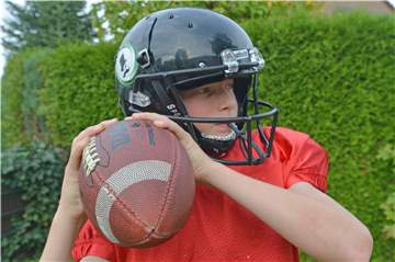 Der Castroper Ole Hoffmann spielt Football bei den Herne Black Barons. Als Quarterback ist er der Spielmacher des Teams.
