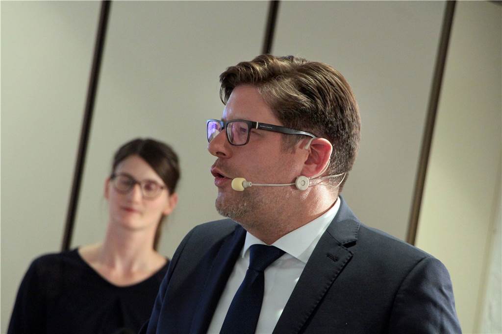 Landratskandidaten über Digitalisierung im Kreis Unna: „Wir müssen Gas geben“ Der CDU-Landrats-Kandidat Marco Morten Pufke will bei der Digitalisierung „die PS auf die Straße bekommen.“