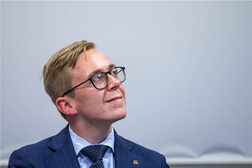 Generationenkonflikt in der Union: Das sagen junge CDU-Politiker Der CDU-Politiker Philipp Amthor hat sich zum Generationenkonflikt in der CDU geäußert.
