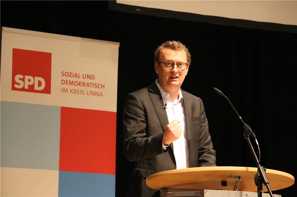 SPD-Chef: „Rüdiger Weiß hat einen großen politischen Fehler gemacht“ Der Chef des SPD-Unterbezirks, Bundestagsabgeordneter Oliver Kaczmarek, erwartet, dass sich Rüdiger Weiß öffentlich erklärt.