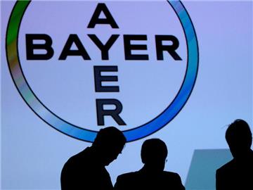 Der Chemieriese Bayer lotet eine Übernahme des Saatgut-Spezialisten Monsanto aus. Foto: Oliver Berg
