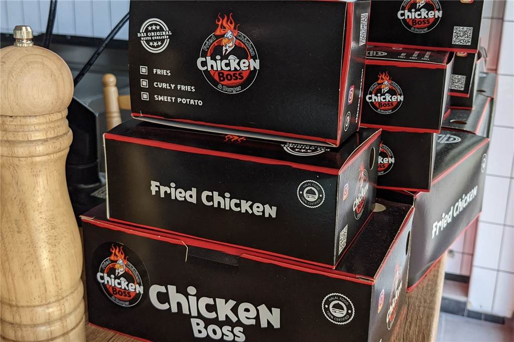„Chicken Boss“: Imbiss-Konzept soll von Dorsten die Region erobern Der "Chicken Boss" liefert vor allem aus, die Kunden können ihre Bestellungen aber auch abholen.