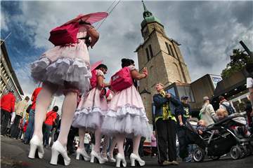 Der Christopher Street Day soll 2019 wieder unter der St.-Reinoldi-Kirche gefeiert werden.