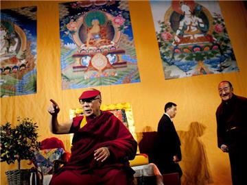 Der Dalai Lama, Oberhaupt der Tibeter, will seine politischen Aufgaben abgeben.