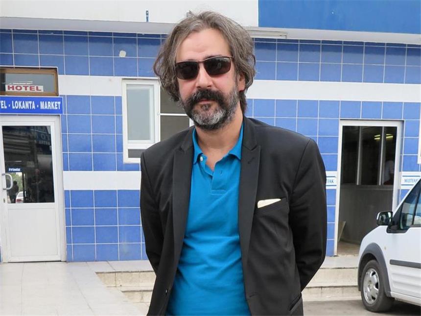 Der deutsch-türkische Journalist Deniz Yücel sitzt in der Türkei in Untersuchunghaft. Ihm wird Propaganda für eine terroristische Vereinigung und Volksverhetzung vorgeworfen. Foto: Can Merey/Archiv