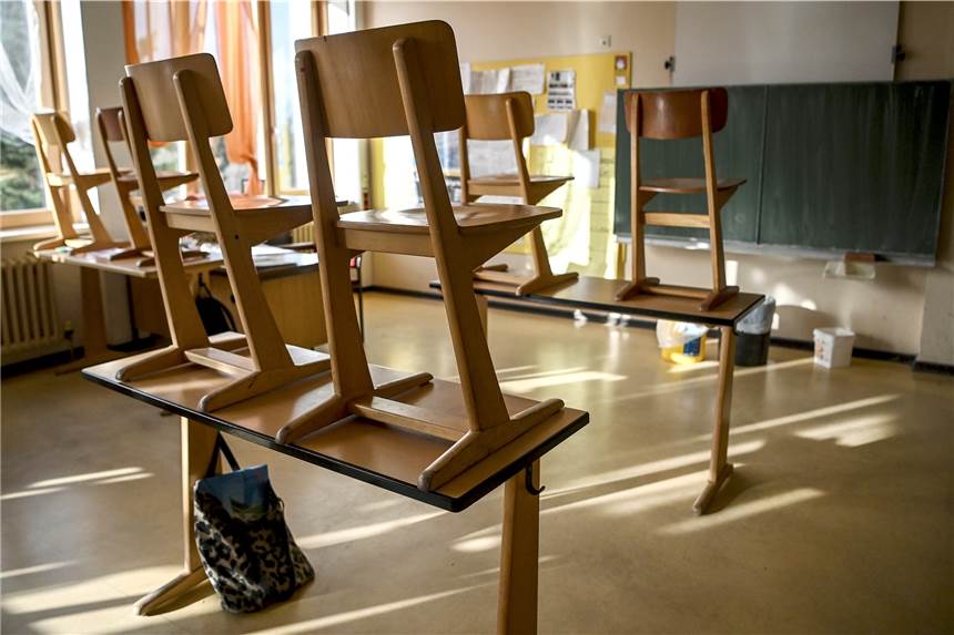 Landkreistag fordert vollständige Öffnung der Schulen spätestens im Juni Der deutsche Landkreistag fordert, die Schulen spätestens im Juni vollständig wieder zu öffnen.