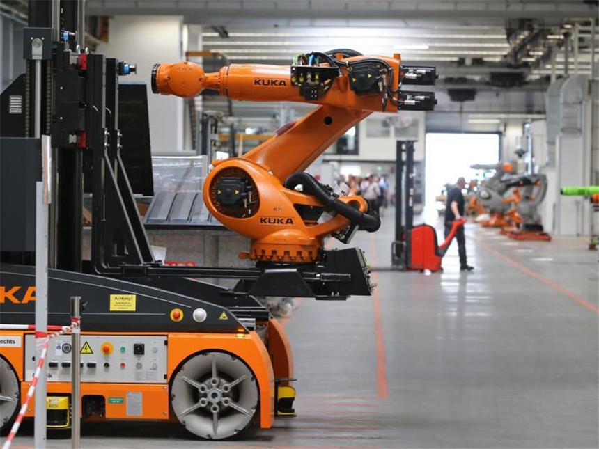 Deutschland Zielland Nummer eins für chinesische Investoren Der deutsche Roboterhersteller Kuka wurde unlängst von einer chinesischen Firma übernommen. Foto: Karl-Josef Hildenbrand