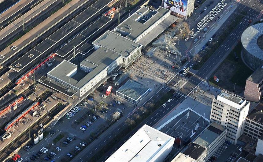 Silvester: Sexuelle Belästigungen auch in Dortmund Der Dortmunder Hauptbahnhof, der Königswall und die Katharinentreppe (rechter Bildrand).