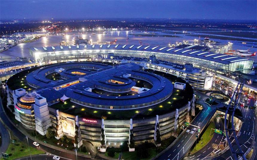 Flughafen Düsseldorf will Angebot erweitern Der Düsseldorfer Flughafen kann derzeit nicht alle Anfragen von Fluggesellschaften positiv beantworten.