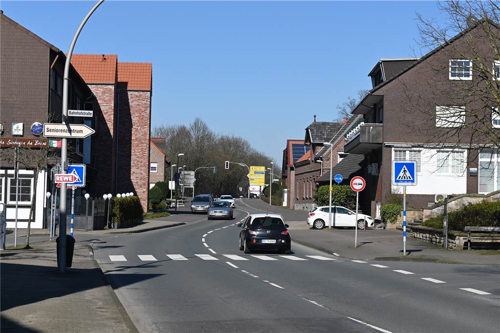 Entwicklungskonzept für Lembeck liegt vor: Die Diskussion ist eröffnet Der Durchgangsverkehr ist auch in Lembeck ein Problem, eine Ortsumfahrung bleibt Zukunftsmusik.