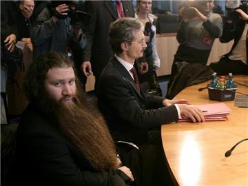 Der ehemalige Guantanamo-Häftling Murat Kurnaz im Jahr 2007 vor der Befragung im BND-Untersuchungsausschuss des Bundestages. Foto: Peer Grimm7Archiv