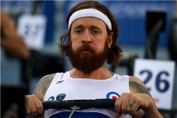 Der ehemalige Tour-de-France-Sieger Bradley Wiggins bei seinem Debüt als Ruderer bei den britischen Hallen-Meisterschaften. Foto: Steven Paston