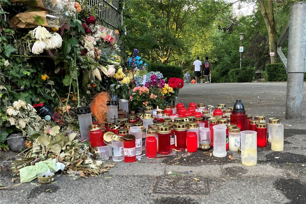 Tödlicher Schuss im Westpark: Die Rekonstruktion der tragischen Nacht Der Eingang zum Westpark an der Rittershausstraße im Juni 2021, wenige Tage nach der Tat.