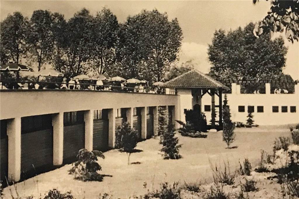 Der Eingangsbereich des Solebads in den 1940er Jahren.