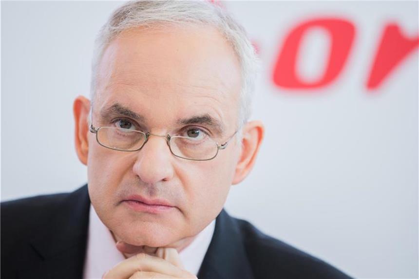 Eon: Deal mit RWE stärkt Energiestandort Deutschland Der Eon-Vorstandschef Johannes Teyssen. Foto: Rolf Vennenbernd/Archiv
