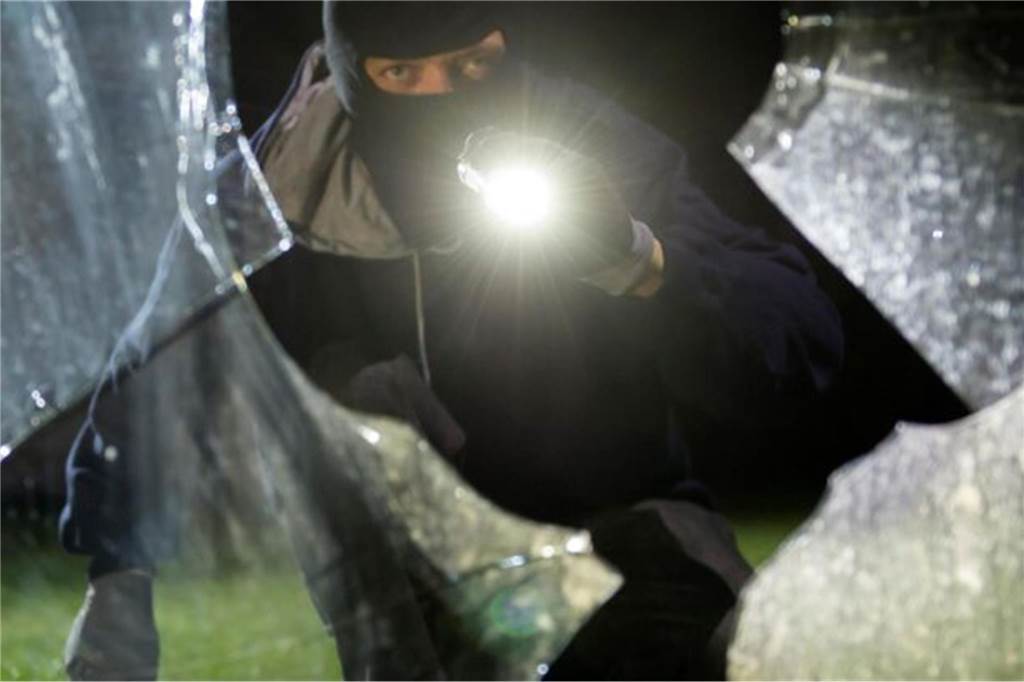 Einbruchserie in Heek und Gronau: Jahrelange Haftstrafe für Täter Ein Einbrecher