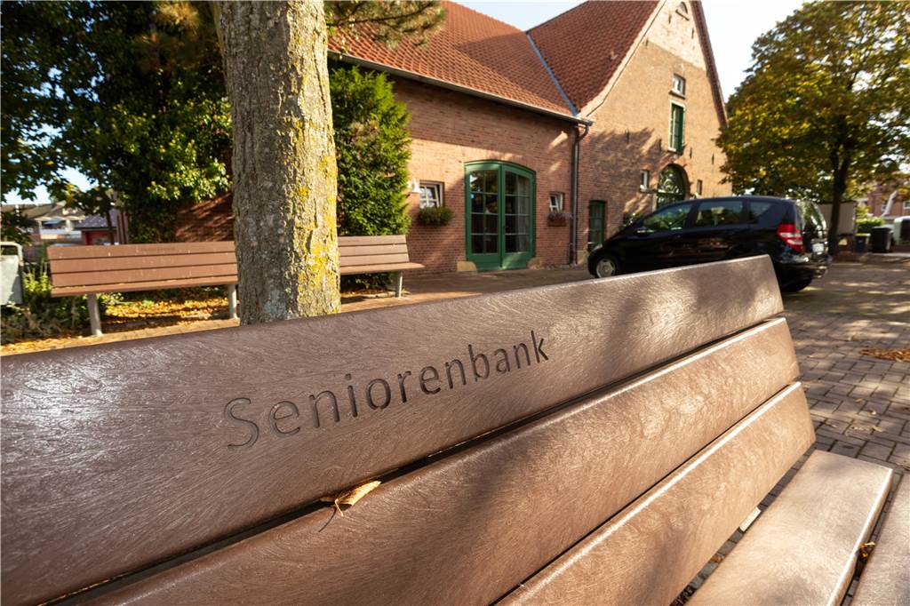 Sanierungsstau Eppingscher Hof: Zwei konkrete Ideen auf dem Tisch Der Eppingsche Hof ist in die Jahre gekommen und hat einen Sanierungsstau. Jetzt geht es durch die einstimmig gefassten politischen Beschlüsse vorwärts.