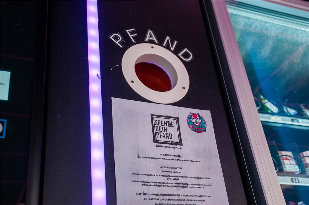 E-Kiosk spendet Pfanderlös an Vredener Vereine Der Erlös des Flaschenpfands soll an einen Vredener Verein gehen.