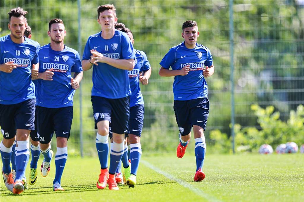 Der erst 15-jährige Castrop-Rauxeler Gökhan Gül wirkte beim Training des damaligen Zweitligisten VfL Bochum am 3. Juli 2014 mit - wie auch der Rauxeler Michael Esser (Torwart). Wenige Monate später unterschrieb Gül einen Profi-Vertrag.