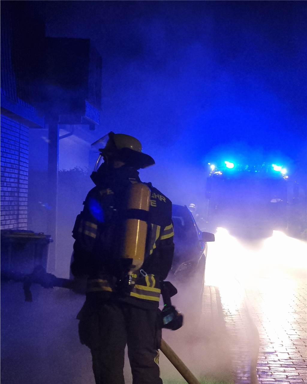 Der erste Alarm erreichte die Einsatzkräfte um 5.17 Uhr für einen Brand in der Straße Thünen.