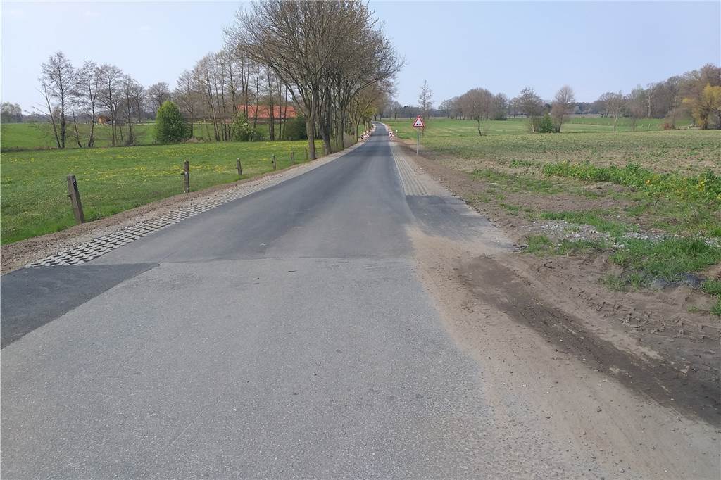 Zwei weitere Förderungen für Schermbeck über Hunderttausende Euro Der erste Bauabschnitt des Brüner Wegs ist gerade fertig, da kommt schon überraschend die Förderung des Landes für den zweiten Bauabschnitt über 270.000 Euro. Damit soll der Bereich in Richtung Elsenberg erneuert werden - möglichst noch in diesem Jahr.