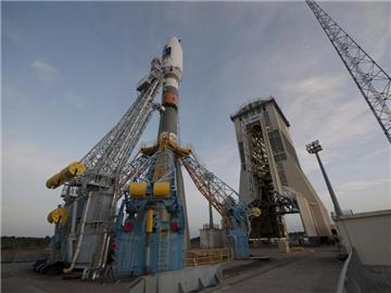 Der erste Mensch im All begann hier 1961 seine Reise. Seither sind Hunderte Raketen vom Weltraumbahnhof Baikonur in Kasachstan zu den Sternen gestartet. Diese russische Sojus TMA-17M ist startbereit zum Flug zur ISS. Foto: Stephane Corvaja