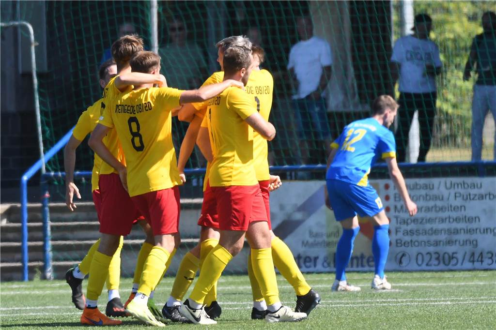 Der erste Spieltag der Saison 24/25 ist durch. Hier sind die 116 besten Fotos von Fotograf Volker Engel.