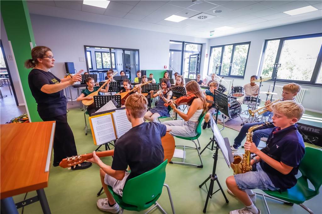 Der Erweiterungsbau des Bert-Brecht-Gymnasiums in Dortmund-Kirchlinde wurde nun offiziell eingeweiht. So sieht das Gebäude von außen aus.