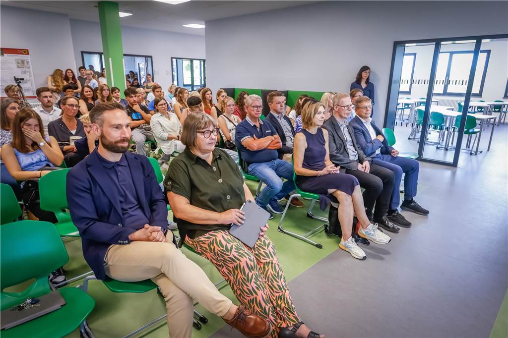 Der Erweiterungsbau des Bert-Brecht-Gymnasiums in Dortmund-Kirchlinde wurde nun offiziell eingeweiht. So sieht das Gebäude von außen aus.